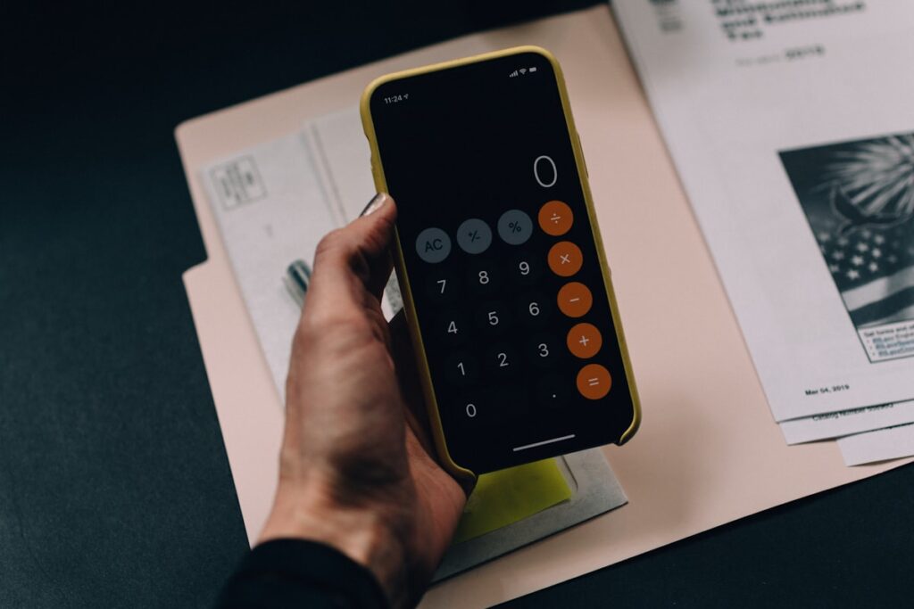 Calculating a December budget on a phone