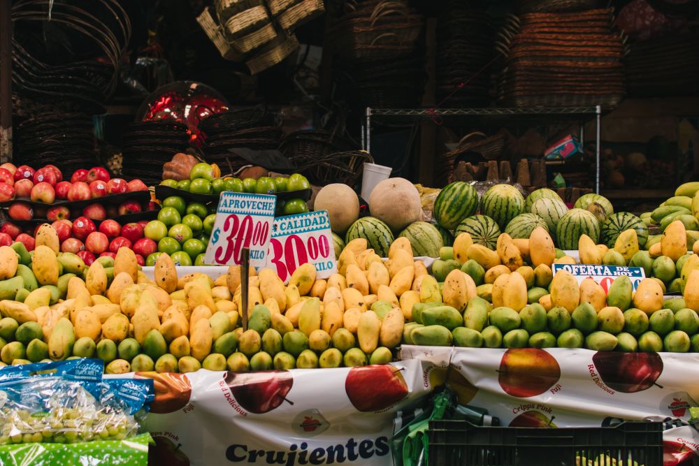 Fruit and vegetable market stall, cash earnings that need a record when you are paid in cash