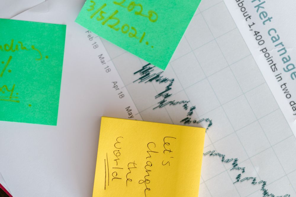 Financial goals and notes on a desk, planning the term of installment loans for bad credit