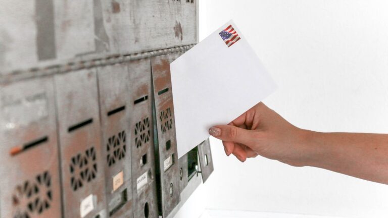 Letters and notices relating to an old debt