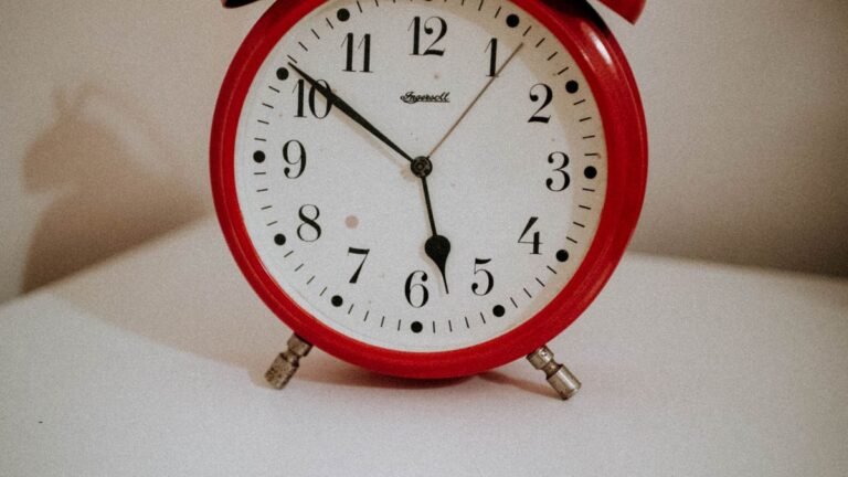 Clock and stopwatch counting the hours for a same-day loan