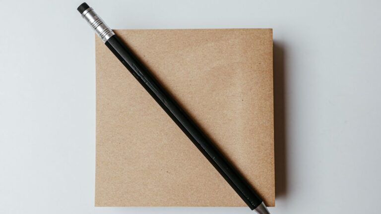 Planner and notebook for organising money goals